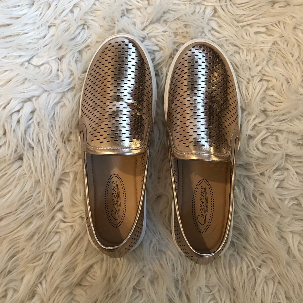 🌟CLEARANCE🌟 Rose Gold Slip On Sneakers